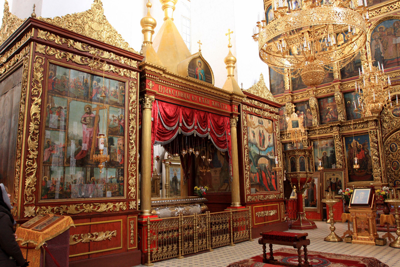 Православные листовки размещены в Свято-Троицком кафедральном соборе города Пскова