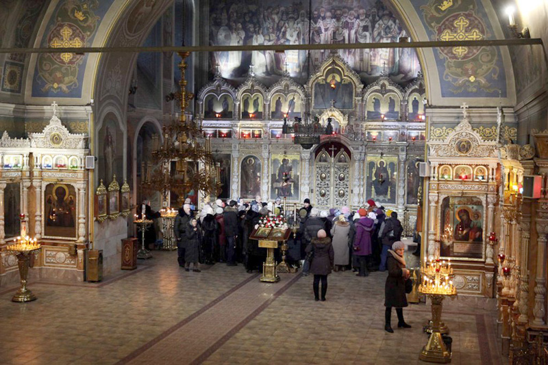 Православные листовки в храме всех Святых на Соколе